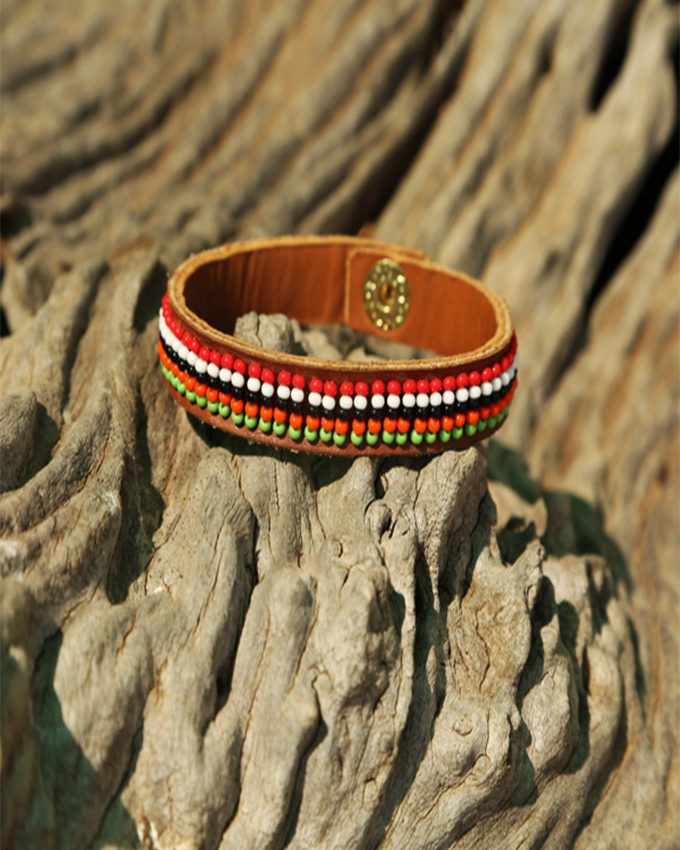 Beaded-leather-popper-bracelet-traditional-1-new