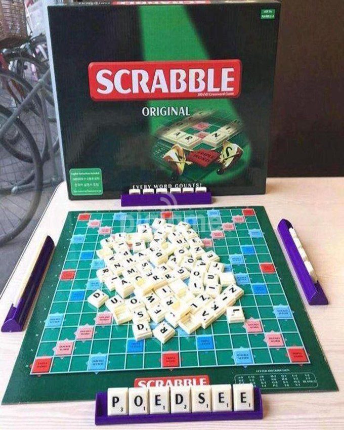 scrabble board game play against computer